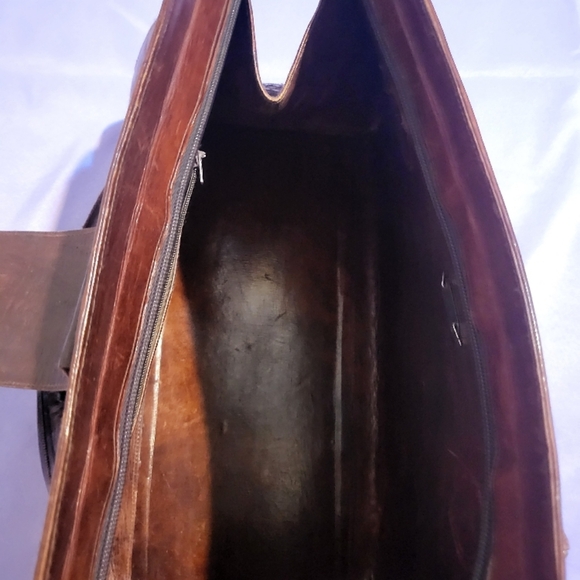 Unique Snake Python Purse - Picture 7 of 12